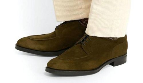 奢侈品牌男鞋排行榜(十大名牌鞋子排名榜)插图7 奢侈品牌男鞋排行榜(十大名牌鞋子排名榜)插图7