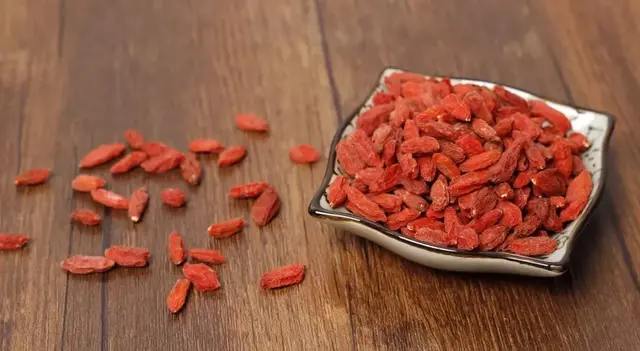 十大补品药材排行榜(中草药保健品第一名)插图4