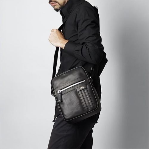 男士包奢侈品牌排行榜(国际十大名牌男包)插图6 男士包奢侈品牌排行榜(国际十大名牌男包)插图6