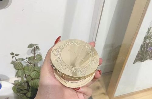 平价散粉排行榜10强(公认十大最好用散粉平价)插图4 平价散粉排行榜10强(公认十大最好用散粉平价)插图4