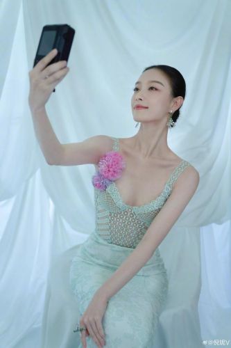 电音女神排行榜前十名(世界10大劲爆电音神曲)插图6 电音女神排行榜前十名(世界10大劲爆电音神曲)插图6