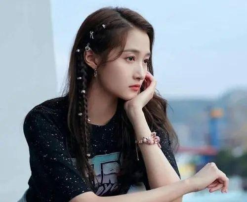 95后女星人气排行榜(95后女明星大全 名单)插图1 95后女星人气排行榜(95后女明星大全 名单)插图1