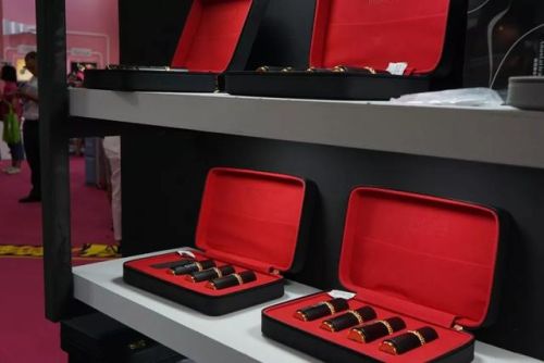 国际纹绣品牌排行榜(中国纹绣大师排名)插图6 国际纹绣品牌排行榜(中国纹绣大师排名)插图6