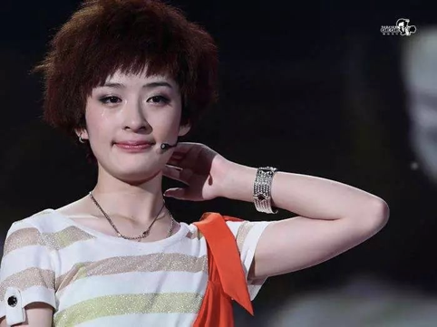 快手流行的歌曲排行榜(全网最火歌曲排行榜前十名)