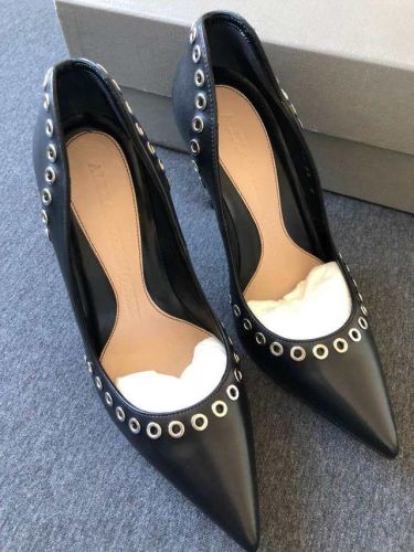 十大高跟鞋品牌排行榜(高跟鞋哪个品牌好穿)插图8 十大高跟鞋品牌排行榜(高跟鞋哪个品牌好穿)插图8