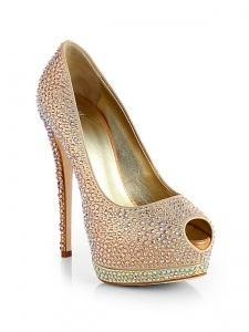 奢侈品女鞋品牌排行榜(全球奢侈品档次排名)插图23