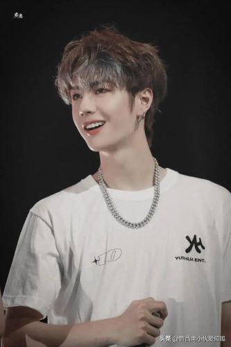 亚洲十大男神排行榜2017(全球颜值最高十大男神)插图3 亚洲十大男神排行榜2017(全球颜值最高十大男神)插图3