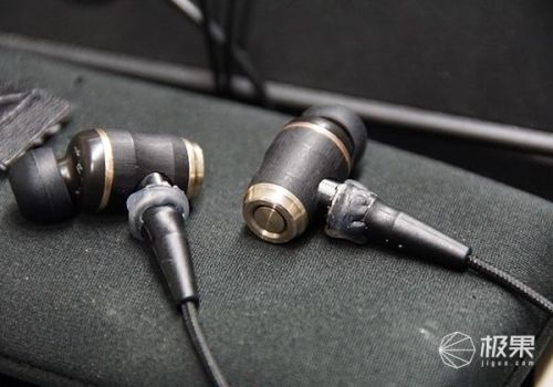 入耳式音乐耳机排行榜(降噪耳机排行榜10强)插图14