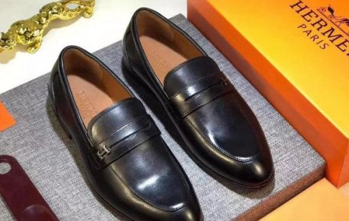 奢侈品牌男鞋排行榜(十大名牌鞋子排名榜)插图3 奢侈品牌男鞋排行榜(十大名牌鞋子排名榜)插图3