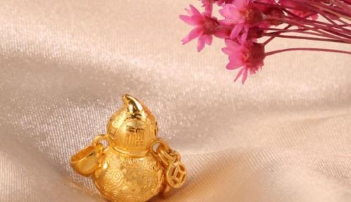 中国金饰品牌排行榜(中国十大黄金首饰品牌)插图10 中国金饰品牌排行榜(中国十大黄金首饰品牌)插图10