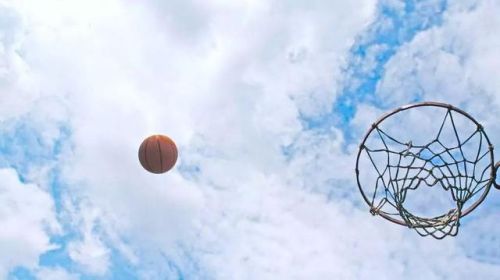 篮球体育小说排行榜(十大公认最好看的篮球小说)插图6 篮球体育小说排行榜(十大公认最好看的篮球小说)插图6