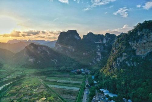 清远好玩的地方排行榜(广东旅游景点门票价格)插图5 清远好玩的地方排行榜(广东旅游景点门票价格)插图5