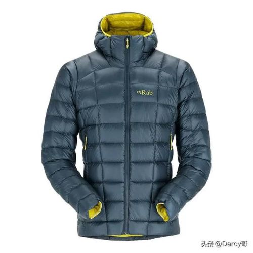 登山装备品牌排行榜(登山拐杖哪个牌子好)插图