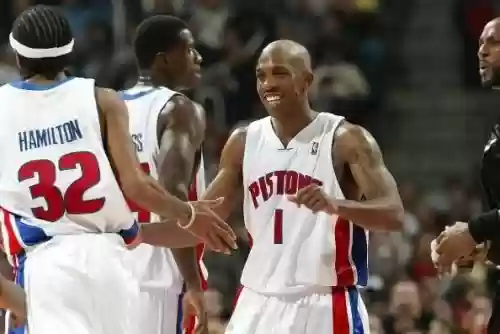 04年活塞阵容得分最高(实况足球2000最强阵容)插图4 04年活塞阵容得分最高(实况足球2000最强阵容)插图4