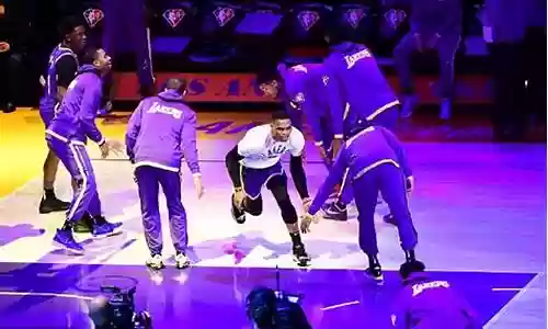 三后卫阵容搭配