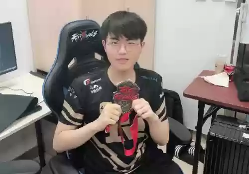 姿态阵容模仿