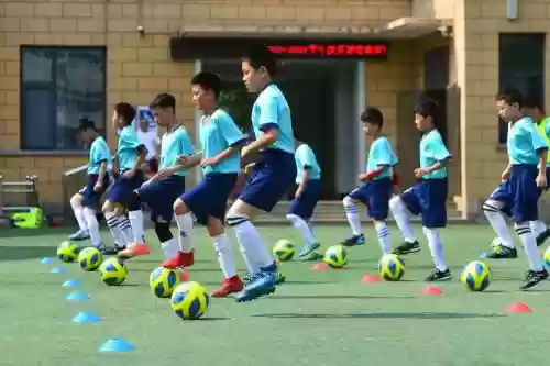 学生阵容足球_1插图1