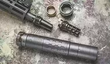合金装备消音器，合金装备消音器有什么用插图