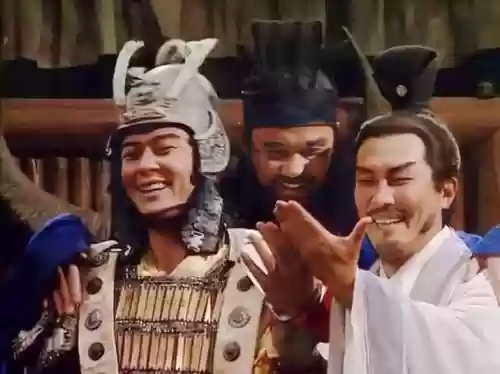 诸葛亮周瑜阵容搭配谁，诸葛亮周瑜哪个厉害